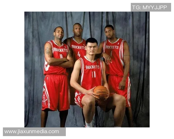 姚明：从篮球场的巨人到全球偶像的传奇之路