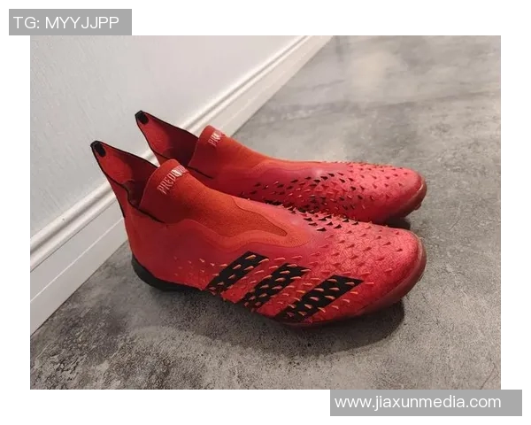 足球明星们的独特球鞋收藏揭秘与背后的故事分享