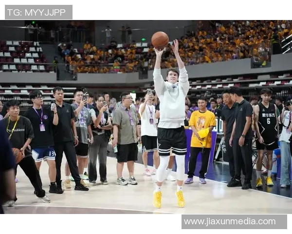 纽约明星篮球馆盛大开幕球迷齐聚见证篮球盛宴与明星对决